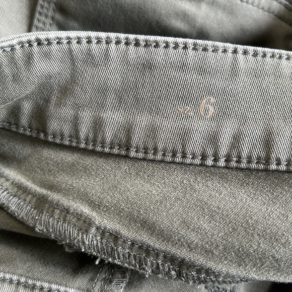 White House Black Market Cargo Skimmer Jeans Olive Green Sz 6 - Picture 13 of 14